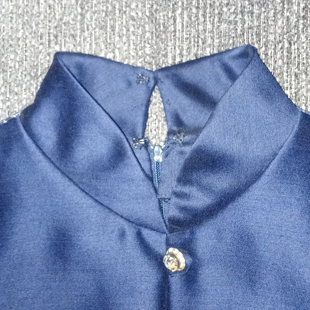 💙VTG 1960s Oscar de la Renta💙 - Navy Silk & Silver Metallic Plaid Mod Dress - Picture 16 of 16